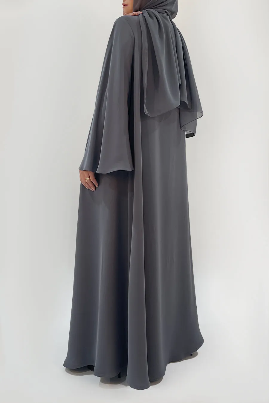 Estonia Abaya