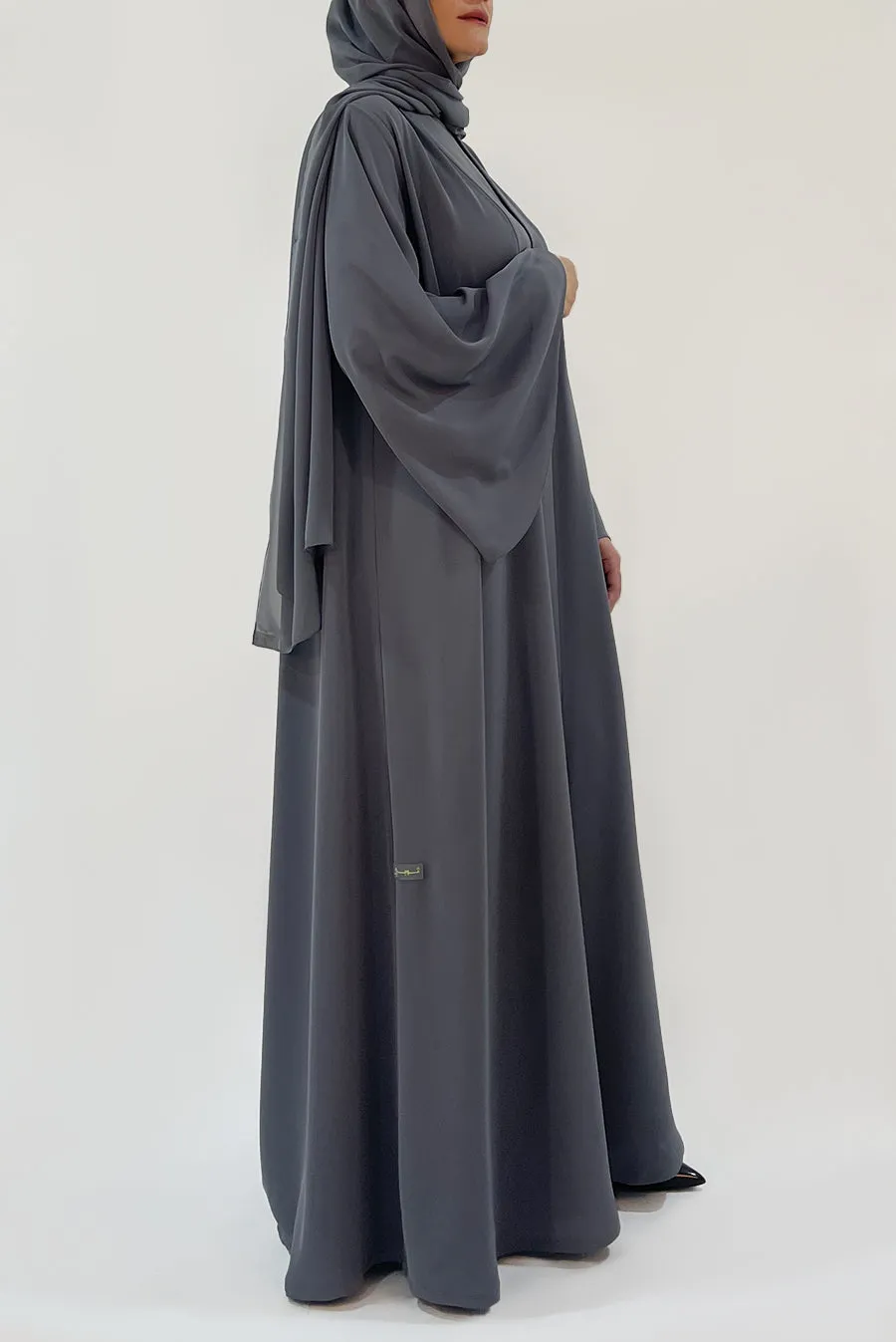 Estonia Abaya