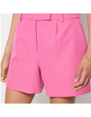 Halle Short