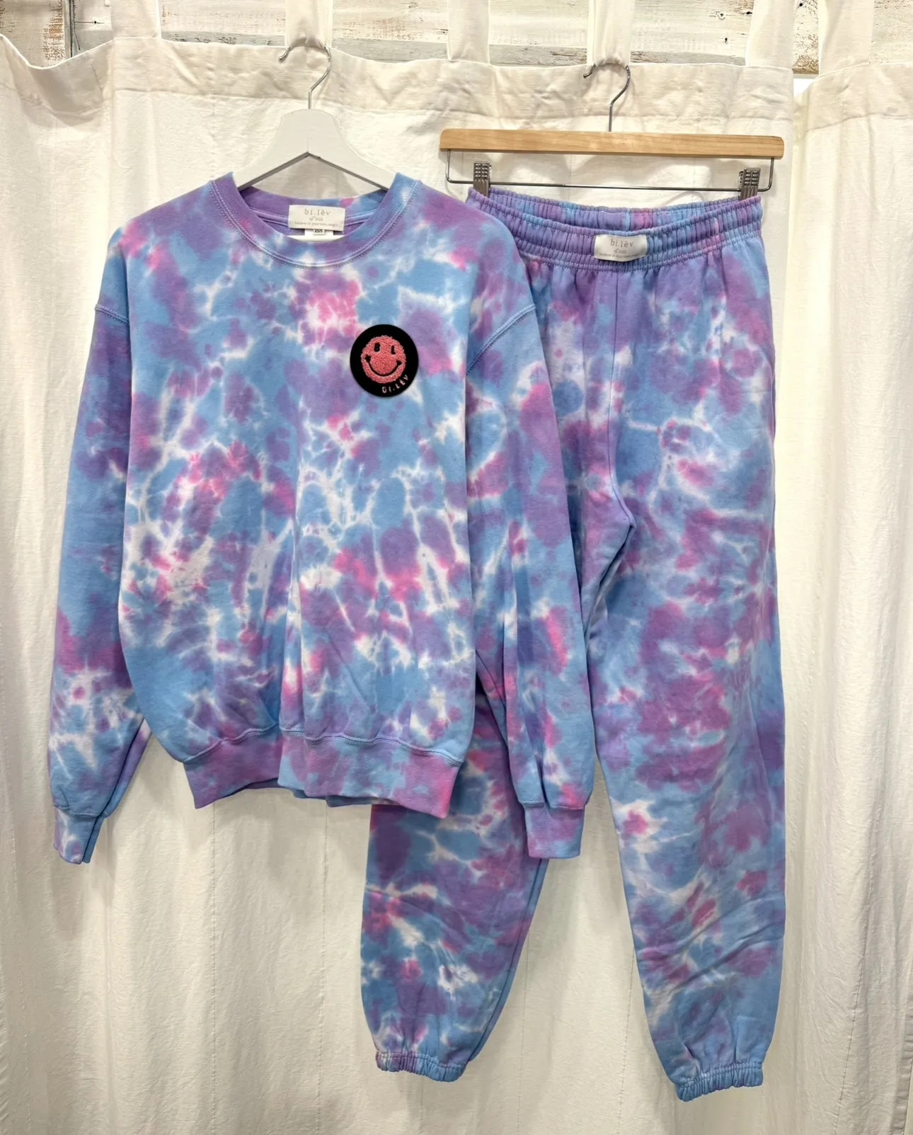 PINK N BLUE tie-dye sweatshirt