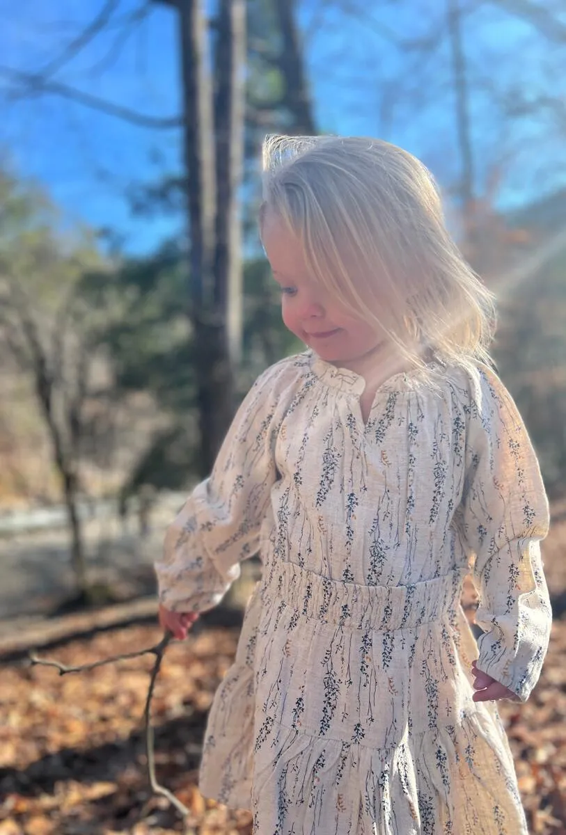 Vignette Willow | Tan Twiggy Print Dress